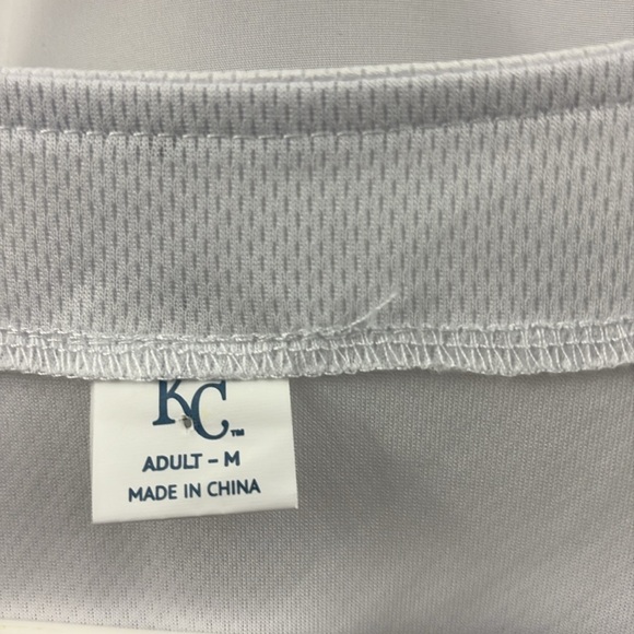 Kansas City Royals Ladies Night 2025 Women’s Size Medium Baseball Jersey Sequin - Picture 4 of 7